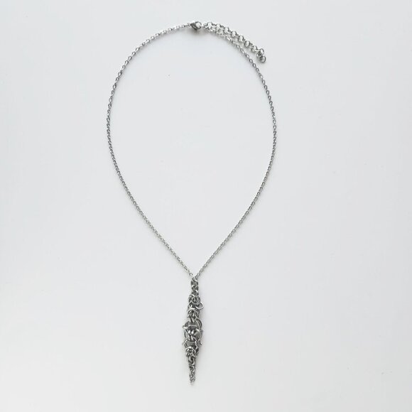 Gothic chain mail rosary necklace with a small silver chain - Picture 5 of 8